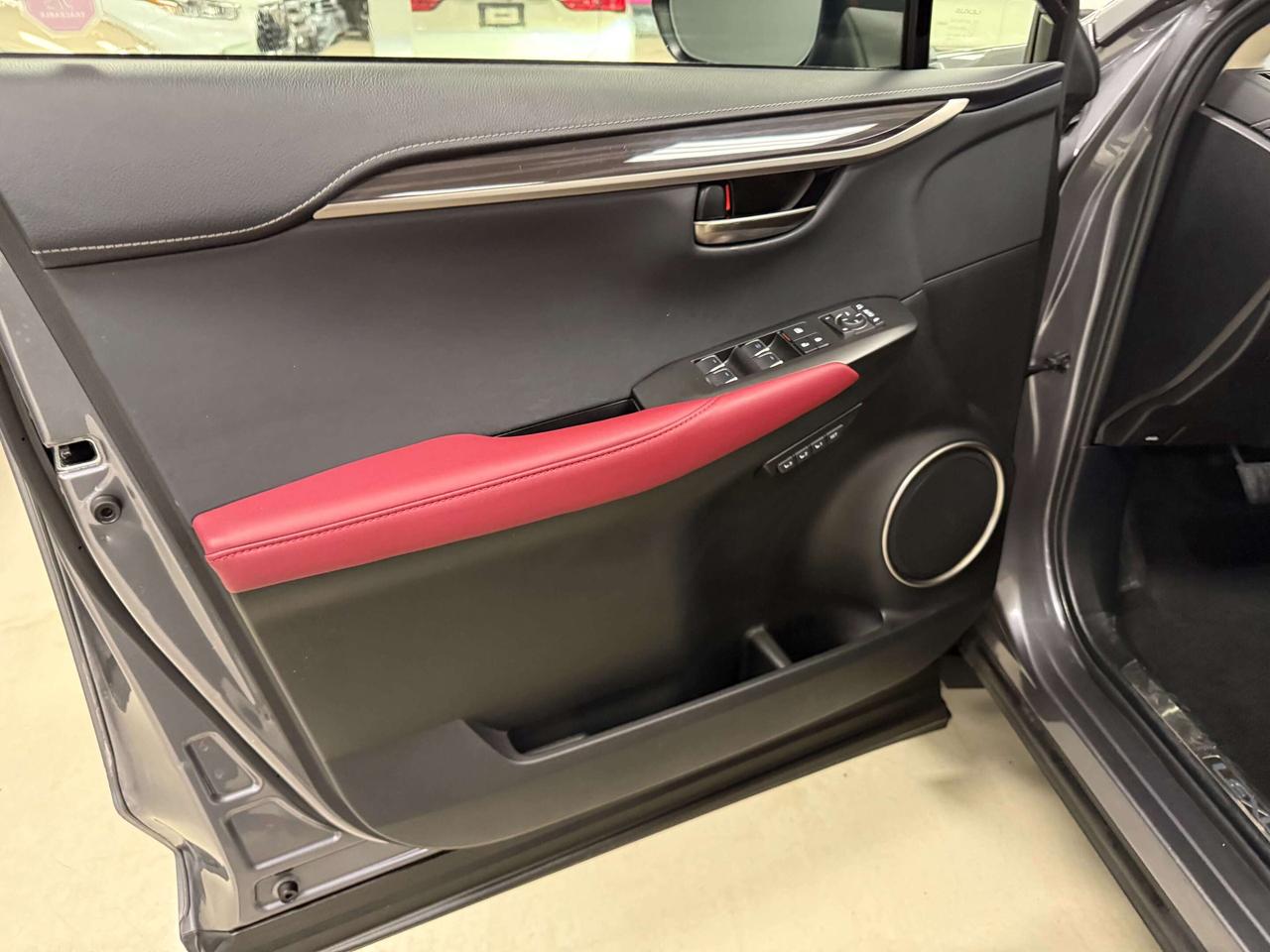 2020 Lexus NX 300 LUXURY PKG ONE OWNER ONLY 49KM!! Photo