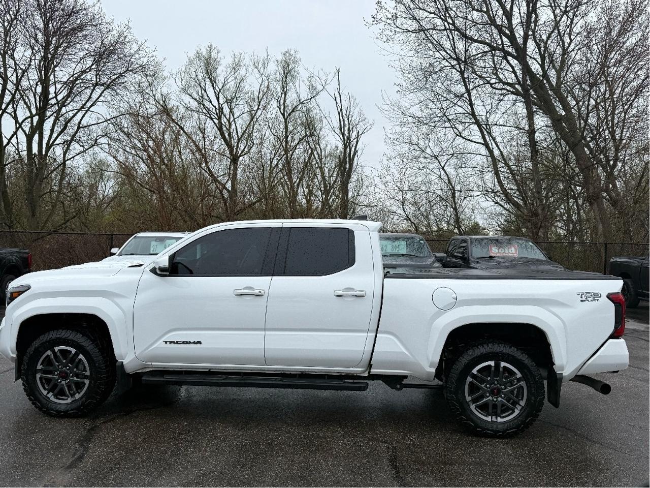 2025 Toyota Tacoma TRD SPORT ROOF WIRELESS CHARGING ONE OWNER Photo