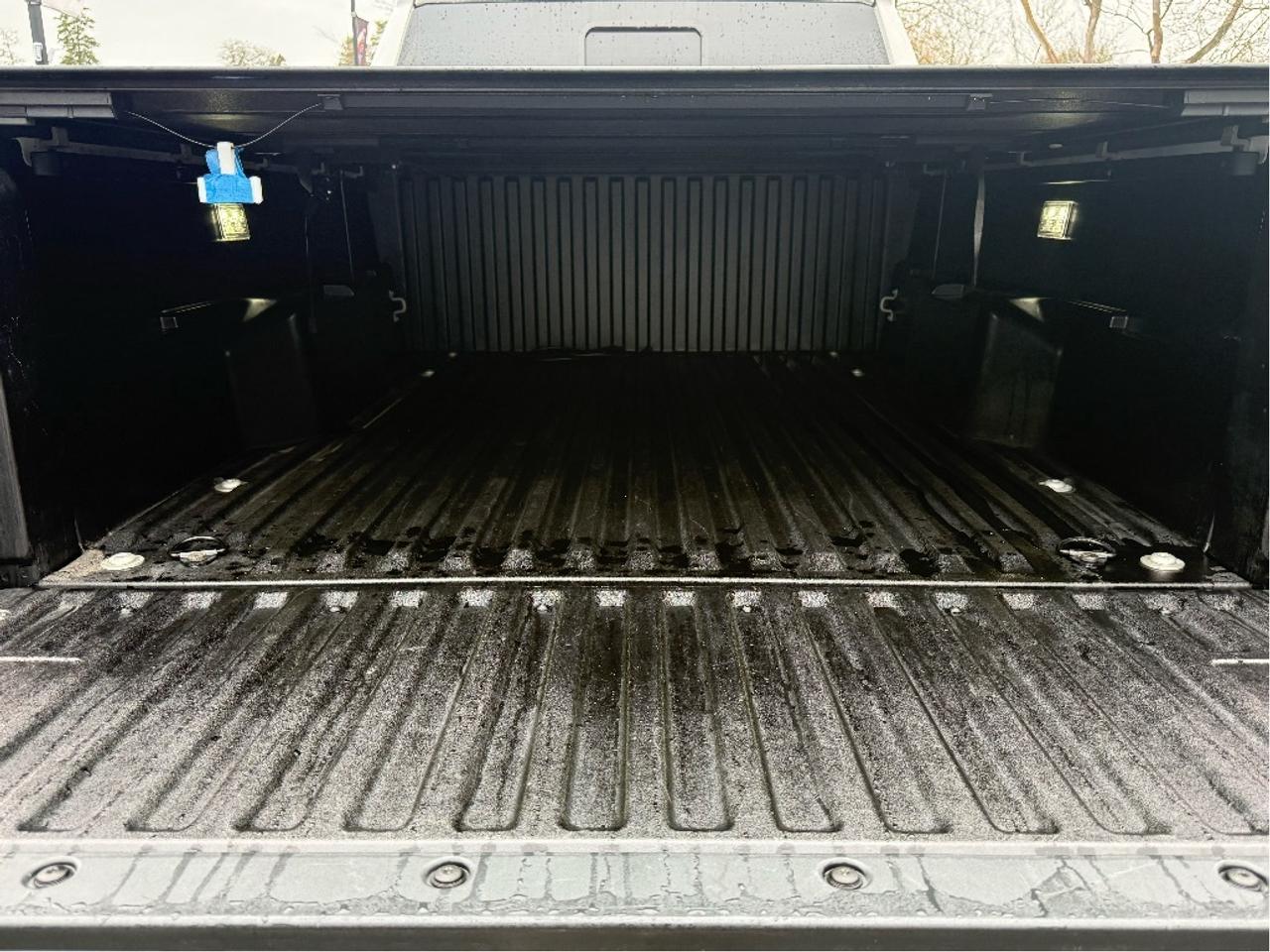 2025 Toyota Tacoma TRD SPORT ROOF WIRELESS CHARGING ONE OWNER Photo