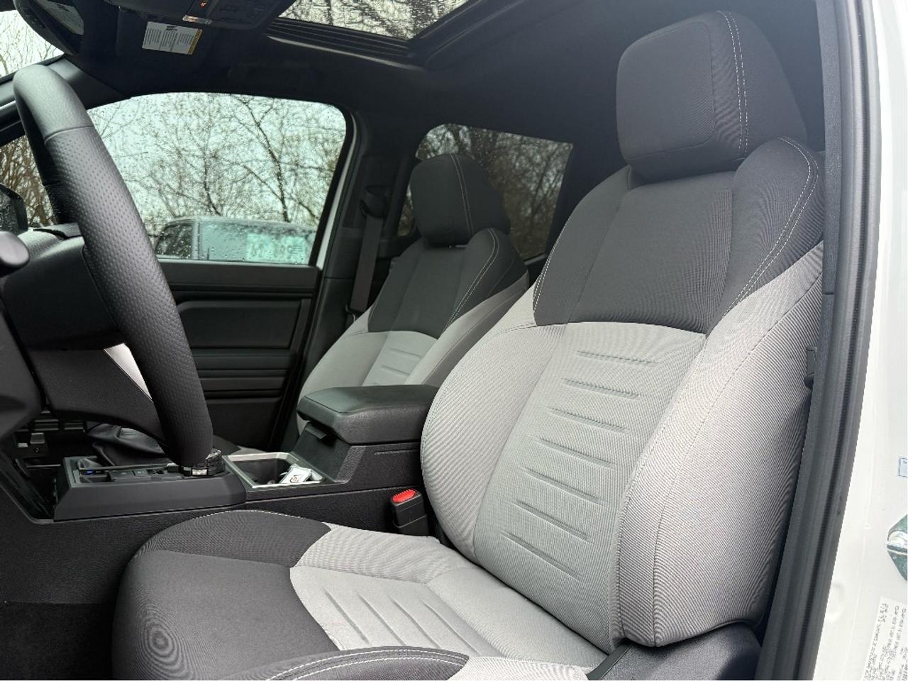 2025 Toyota Tacoma TRD SPORT ROOF WIRELESS CHARGING ONE OWNER Photo