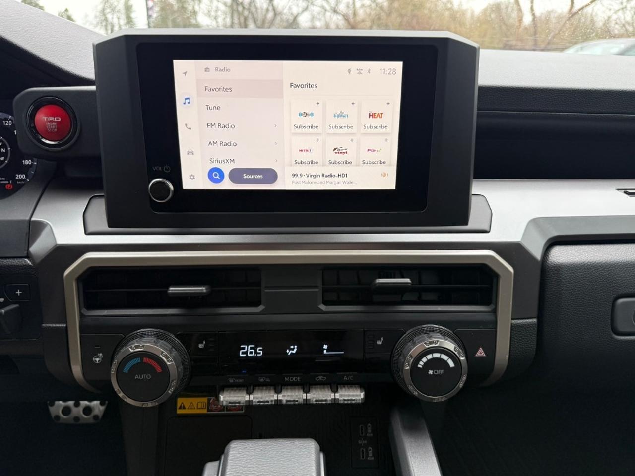 2025 Toyota Tacoma TRD SPORT ROOF WIRELESS CHARGING ONE OWNER Photo