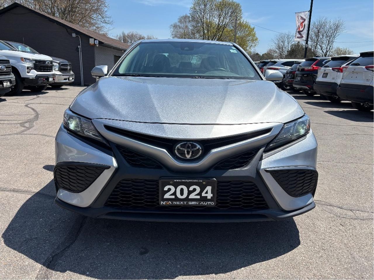 2024 Toyota Camry SE SOFTEX LEATHER HEATED STEERING CLEAN CARF Photo2