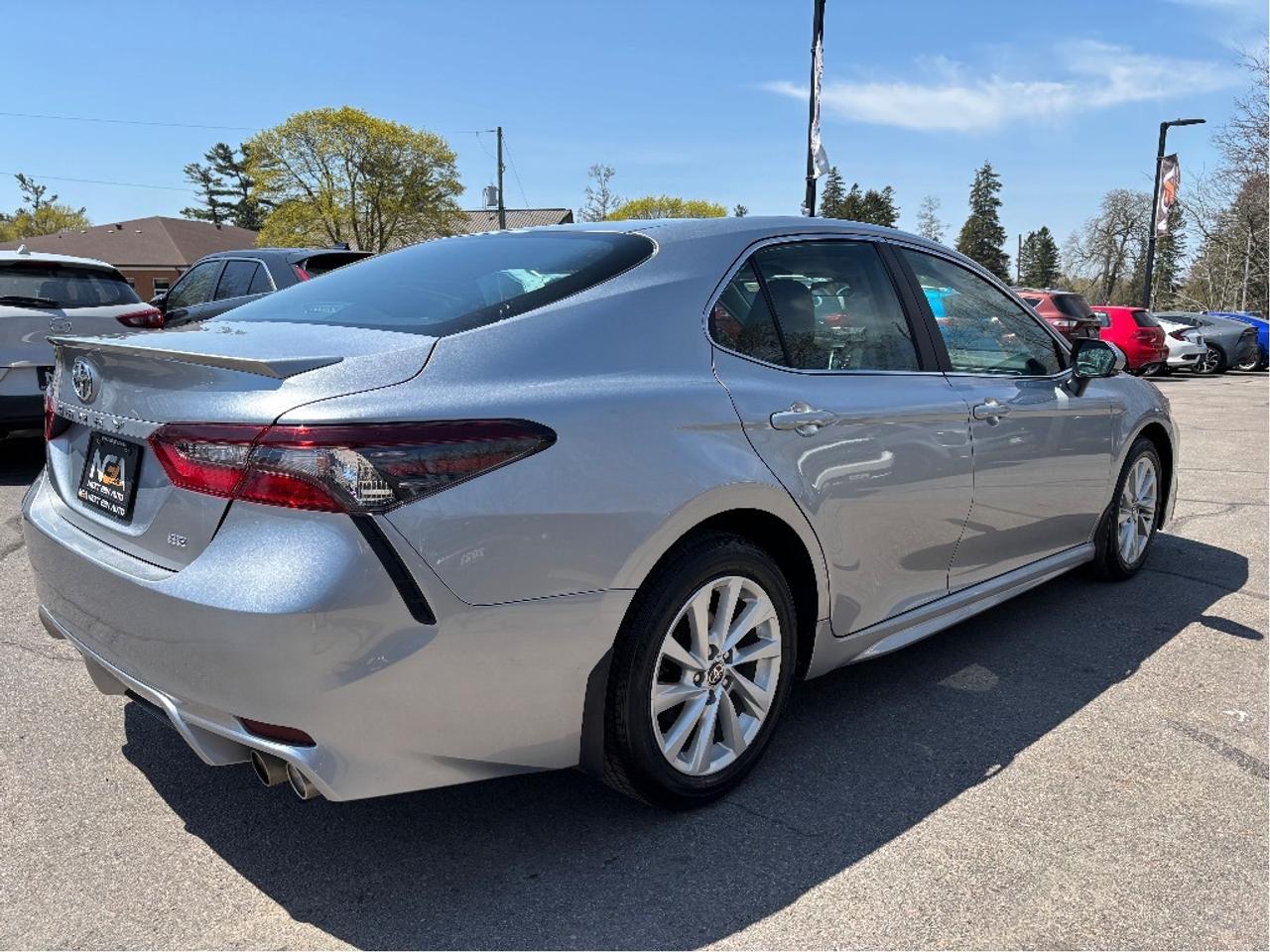 2024 Toyota Camry SE SOFTEX LEATHER HEATED STEERING CLEAN CARF Photo