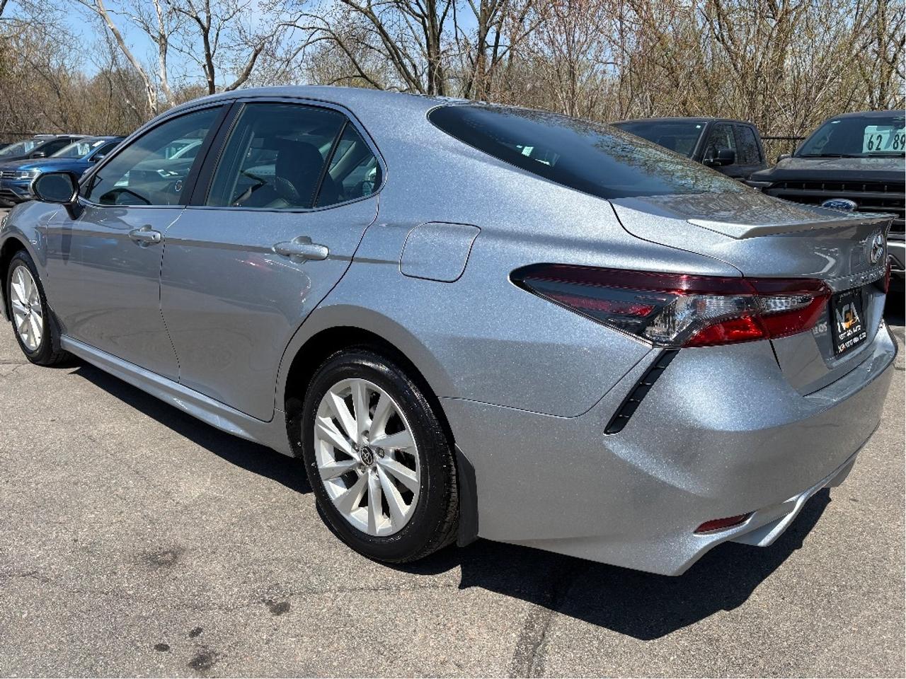 2024 Toyota Camry SE SOFTEX LEATHER HEATED STEERING CLEAN CARF Photo