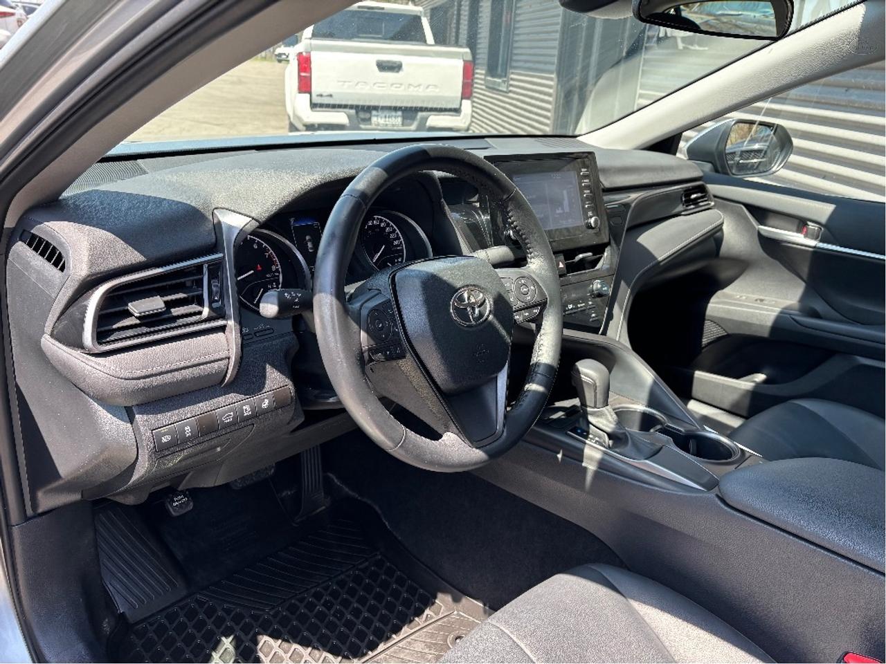 2024 Toyota Camry SE SOFTEX LEATHER HEATED STEERING CLEAN CARF Photo