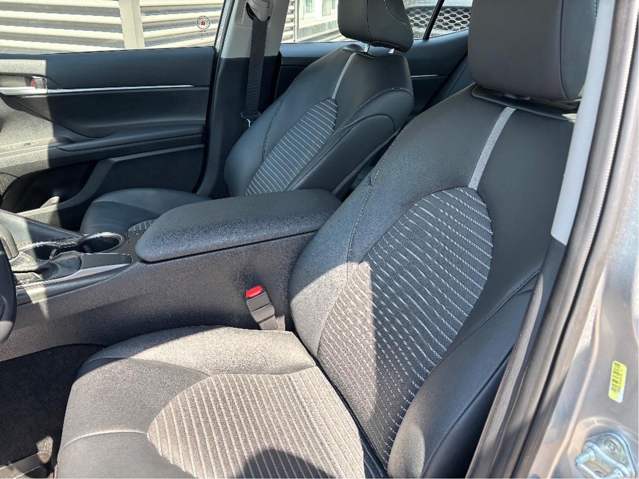 2024 Toyota Camry SE SOFTEX LEATHER HEATED STEERING CLEAN CARF Photo