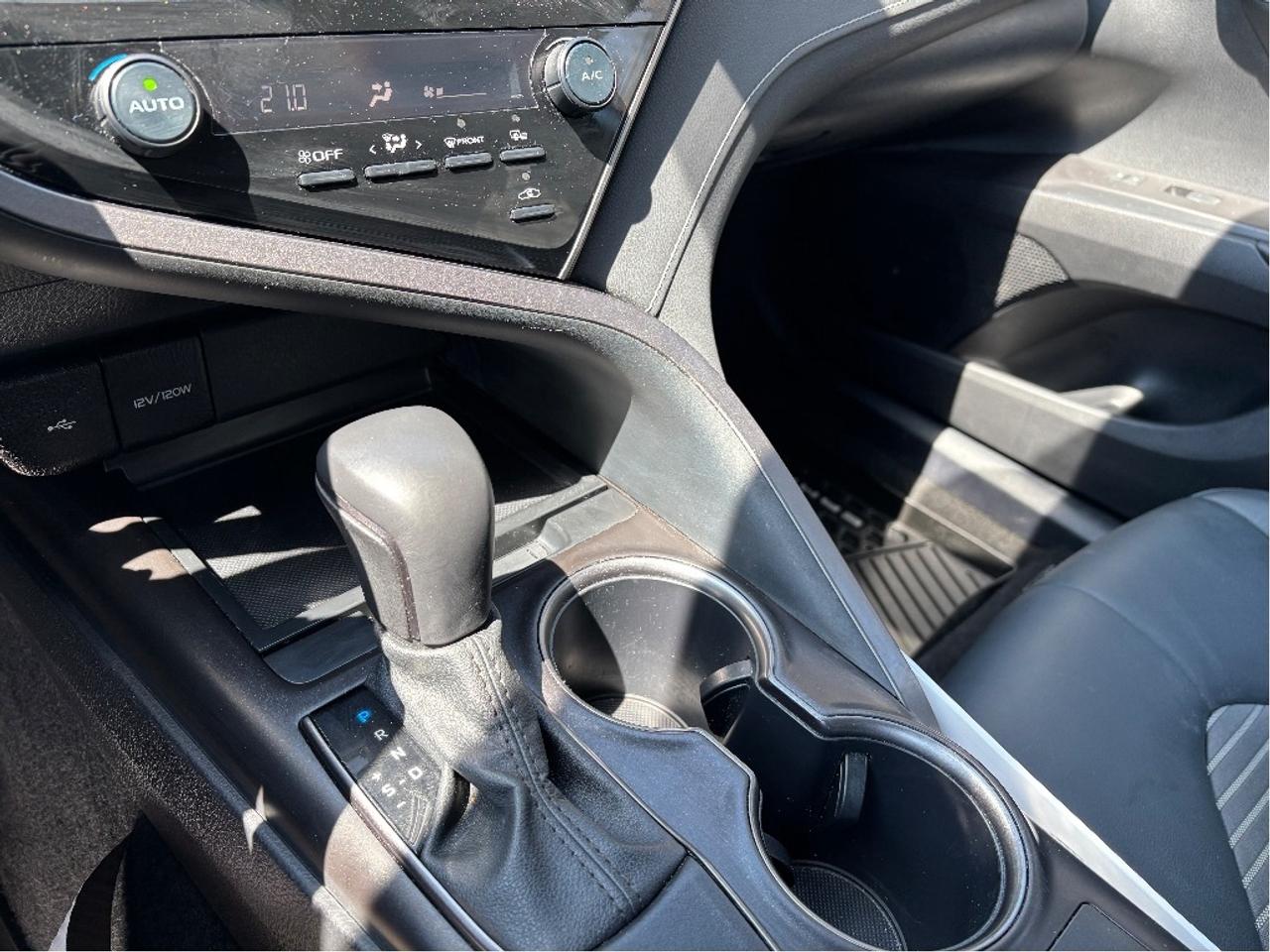 2024 Toyota Camry SE SOFTEX LEATHER HEATED STEERING CLEAN CARF Photo