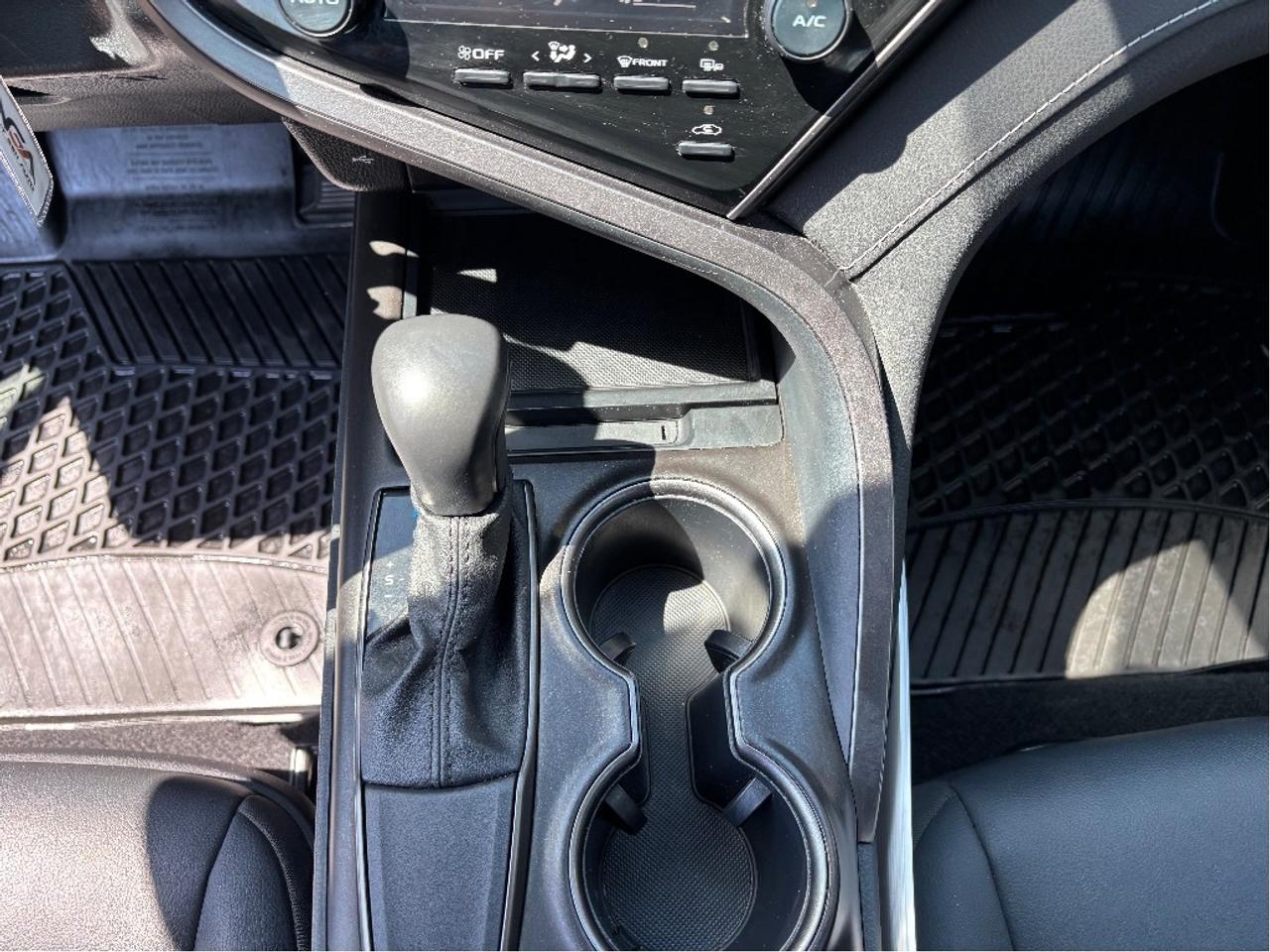 2024 Toyota Camry SE SOFTEX LEATHER HEATED STEERING CLEAN CARF Photo