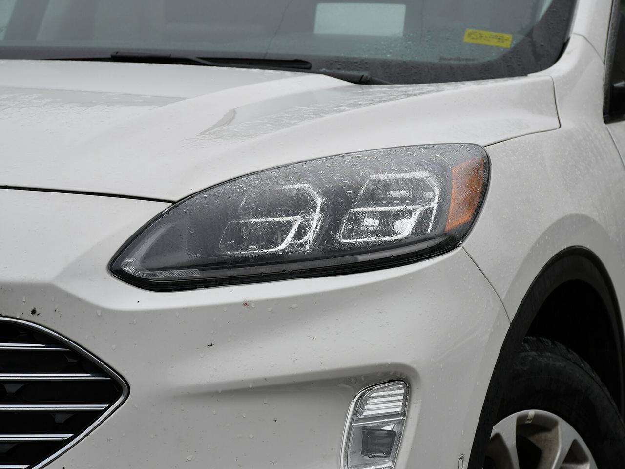 2021 Ford Escape AWD   FUEL EFFICIENT   CLEAN CARFAX Photo