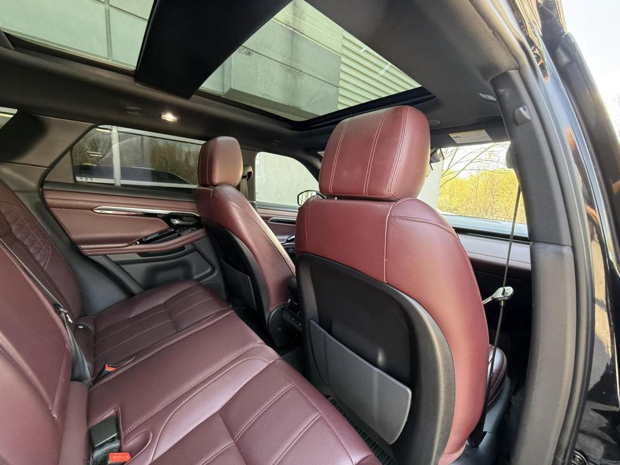 2021 Land Rover Range Rover Evoque P250 SE Photo