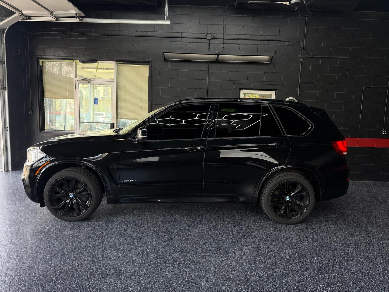 2016 BMW X5 xDrive50i Photo
