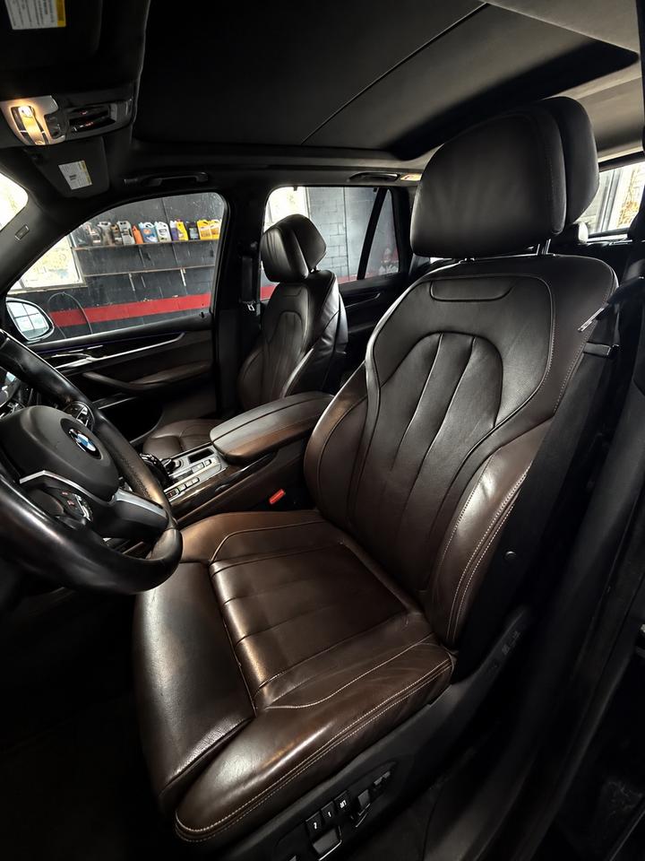 2016 BMW X5 xDrive50i Photo