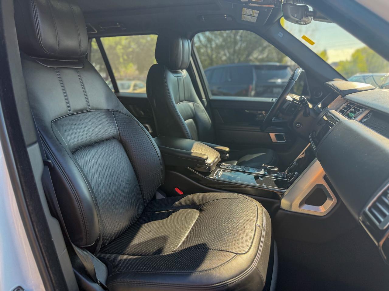 2020 Land Rover Range Rover P400 3.0L I6 MHEV HSE SWB Photo