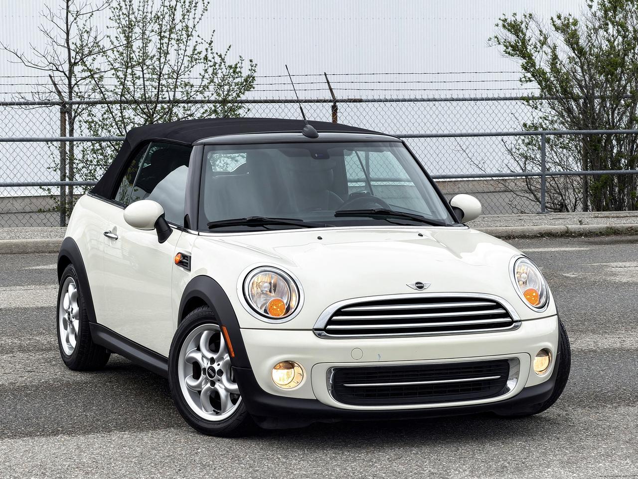 2011 MINI Cooper Convertible Photo