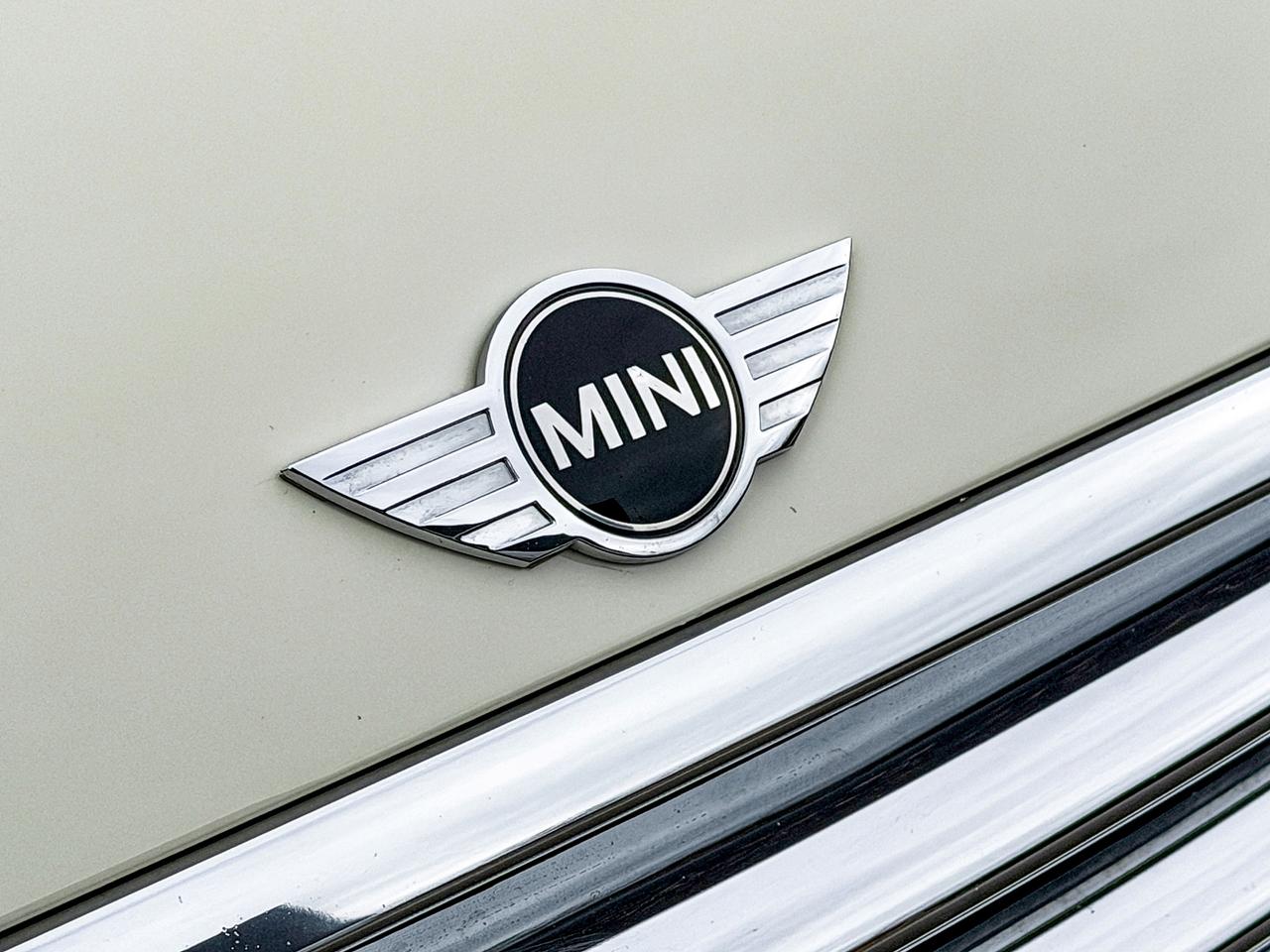 2011 MINI Cooper Convertible Photo