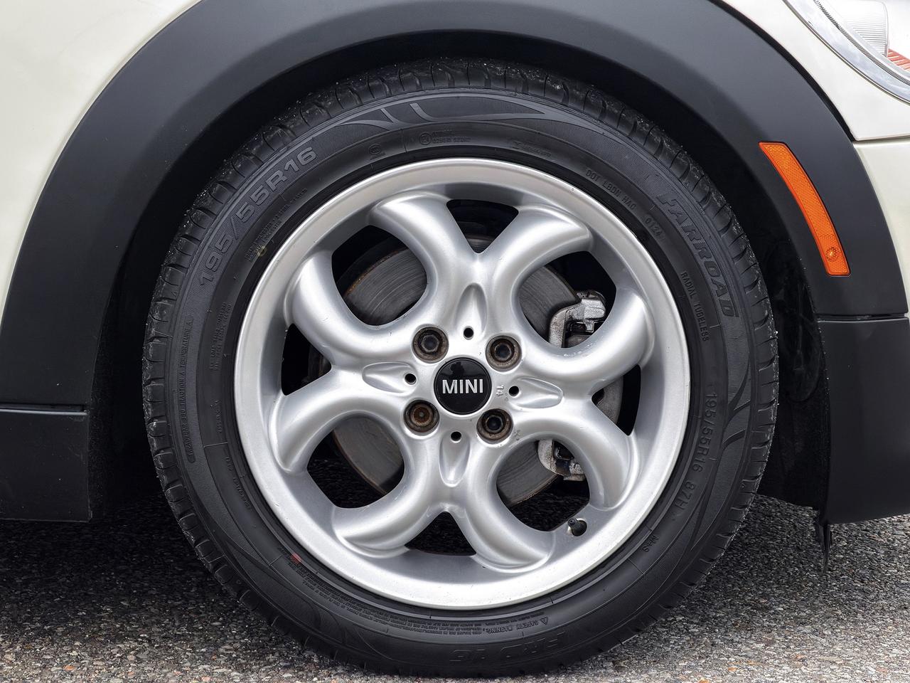 2011 MINI Cooper Convertible Photo