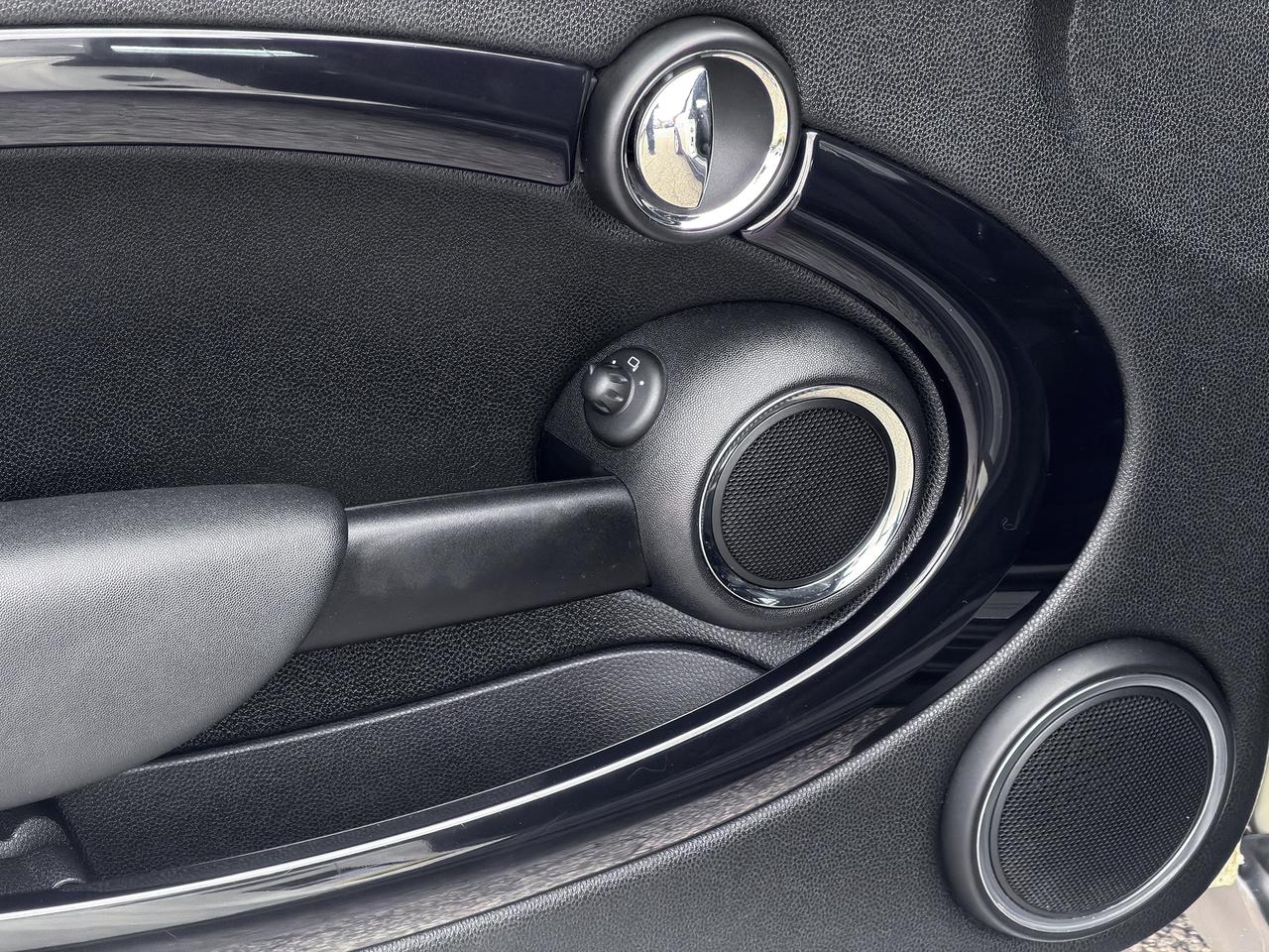 2011 MINI Cooper Convertible Photo