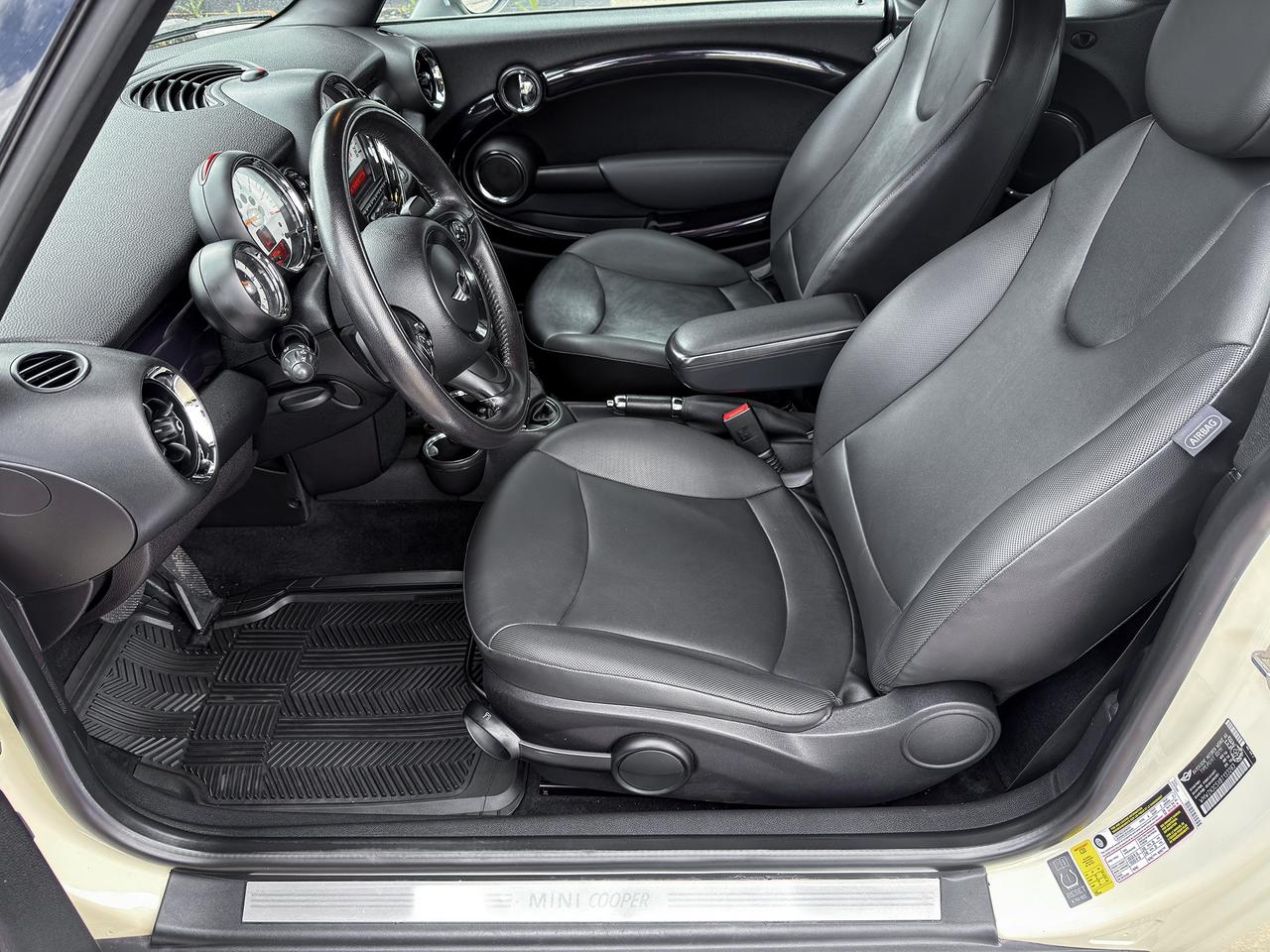 2011 MINI Cooper Convertible Photo