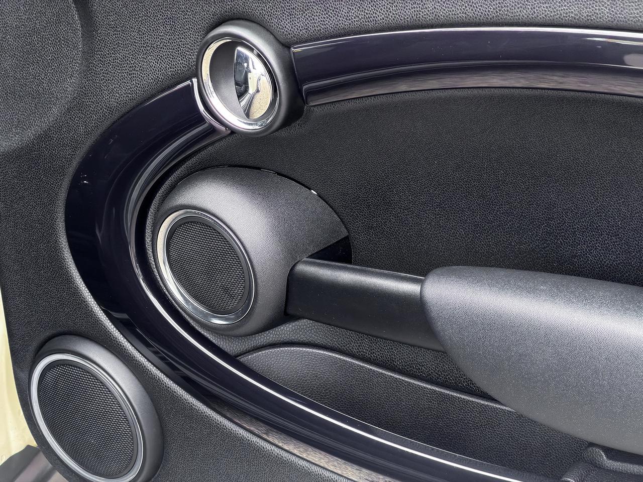 2011 MINI Cooper Convertible Photo