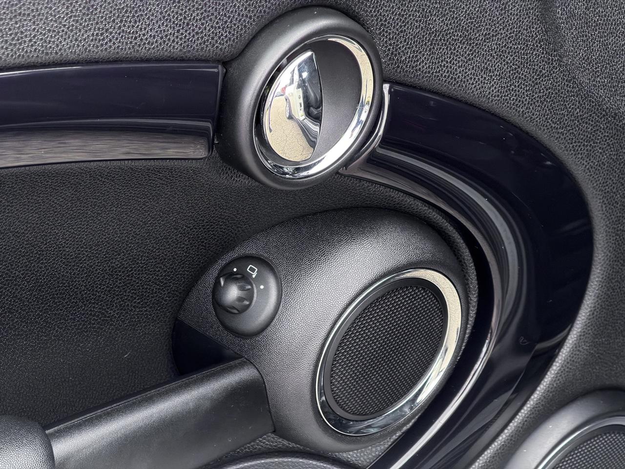 2011 MINI Cooper Convertible Photo