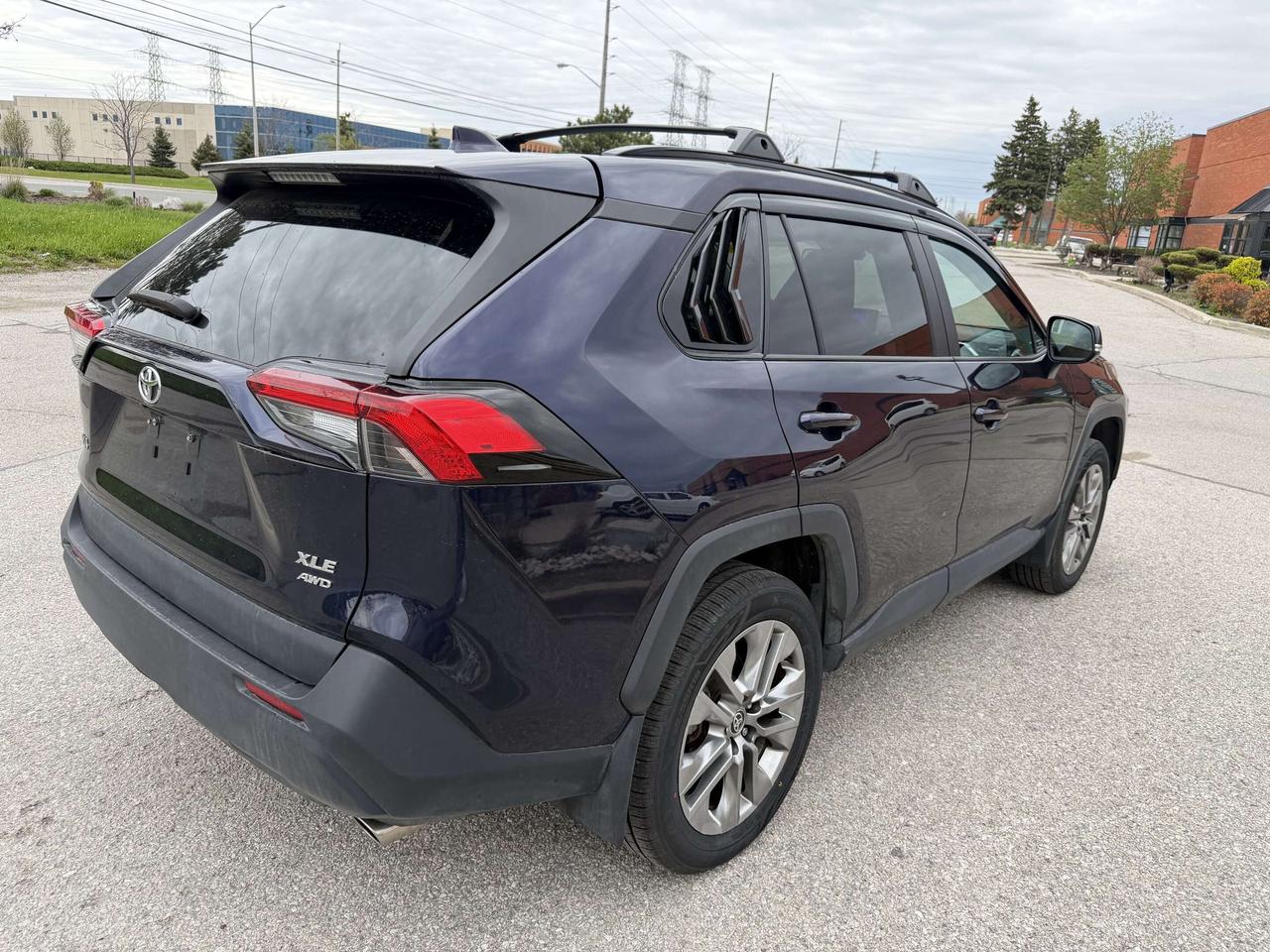2024 Toyota RAV4 XLE AWD BLIND SPOT SUNROOF LEATHER CERTIFIED Photo