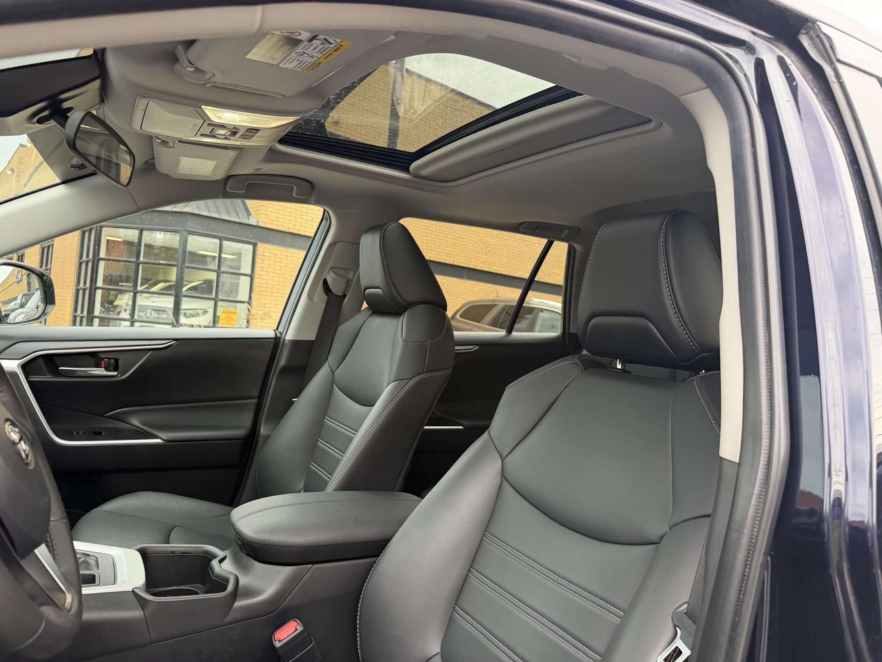 2024 Toyota RAV4 XLE AWD BLIND SPOT SUNROOF LEATHER CERTIFIED Photo
