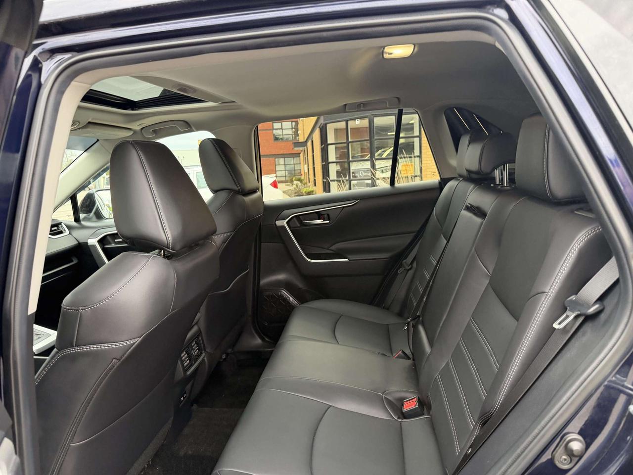 2024 Toyota RAV4 XLE AWD BLIND SPOT SUNROOF LEATHER CERTIFIED Photo