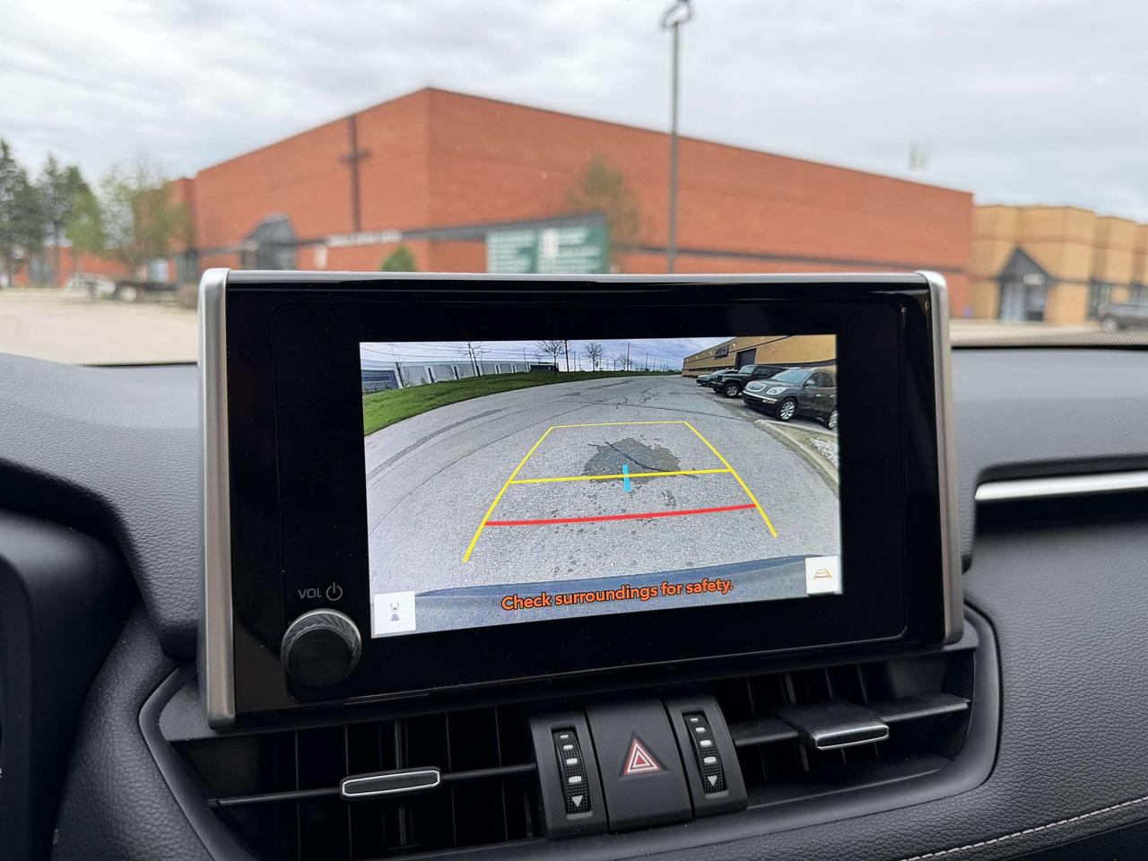 2024 Toyota RAV4 XLE AWD BLIND SPOT SUNROOF LEATHER CERTIFIED Photo