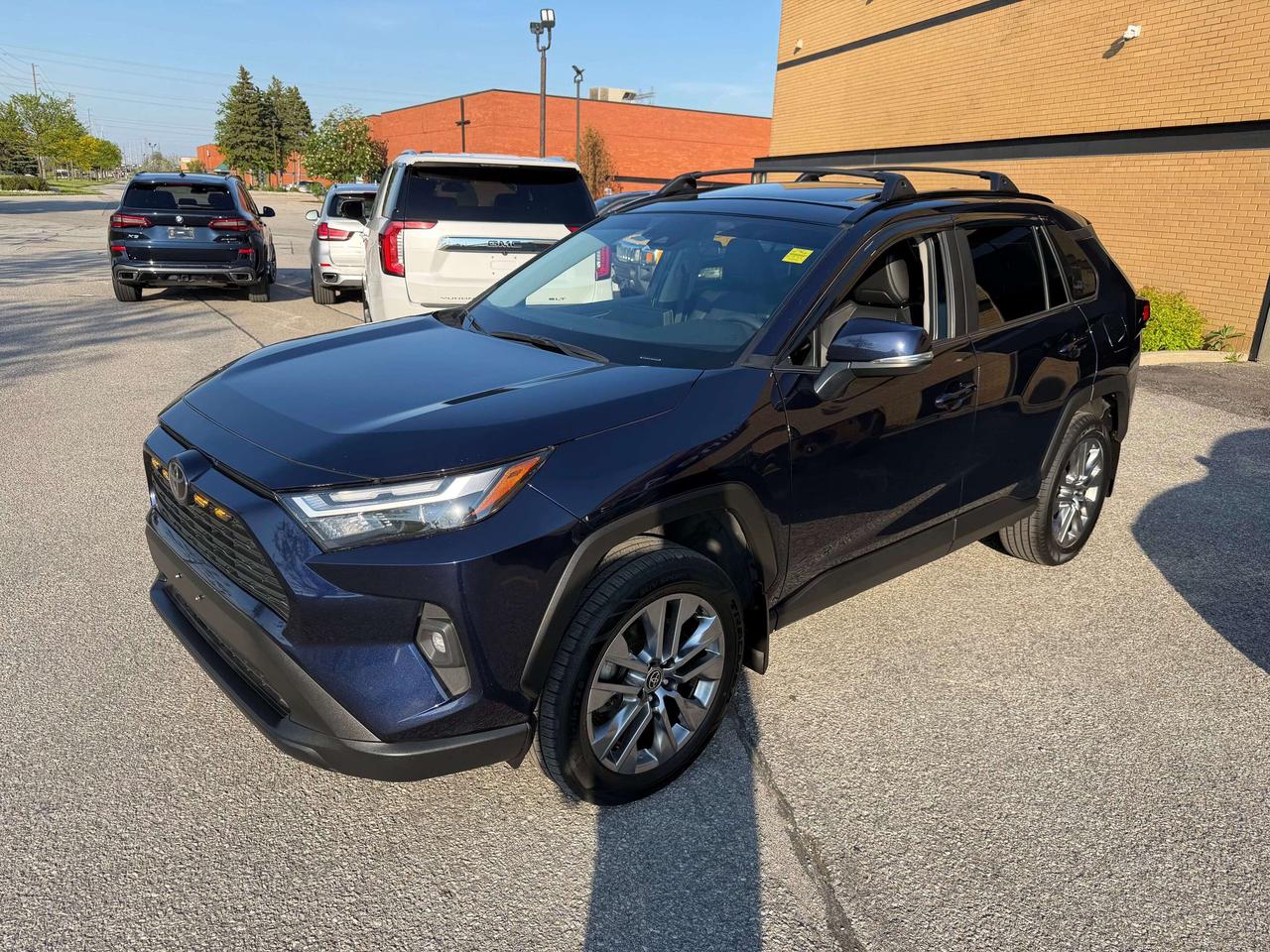2024 Toyota RAV4 XLE AWD BLIND SPOT SUNROOF LEATHER CERTIFIED Photo2