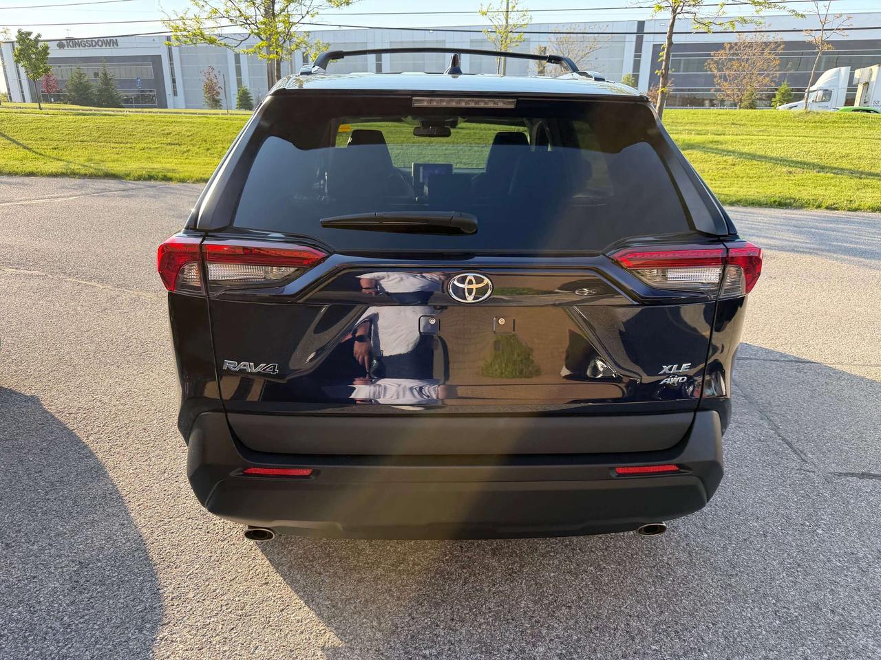 2024 Toyota RAV4 XLE AWD BLIND SPOT SUNROOF LEATHER CERTIFIED Photo