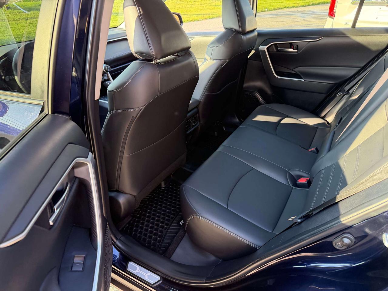 2024 Toyota RAV4 XLE AWD BLIND SPOT SUNROOF LEATHER CERTIFIED Photo
