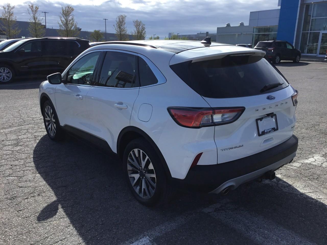 2022 Ford Escape Titanium Hybrid Photo