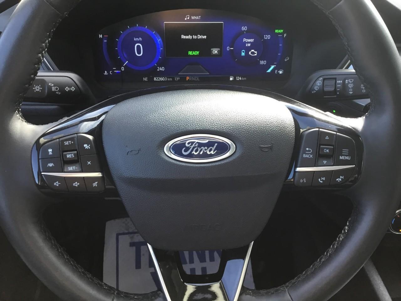 2022 Ford Escape Titanium Hybrid Photo