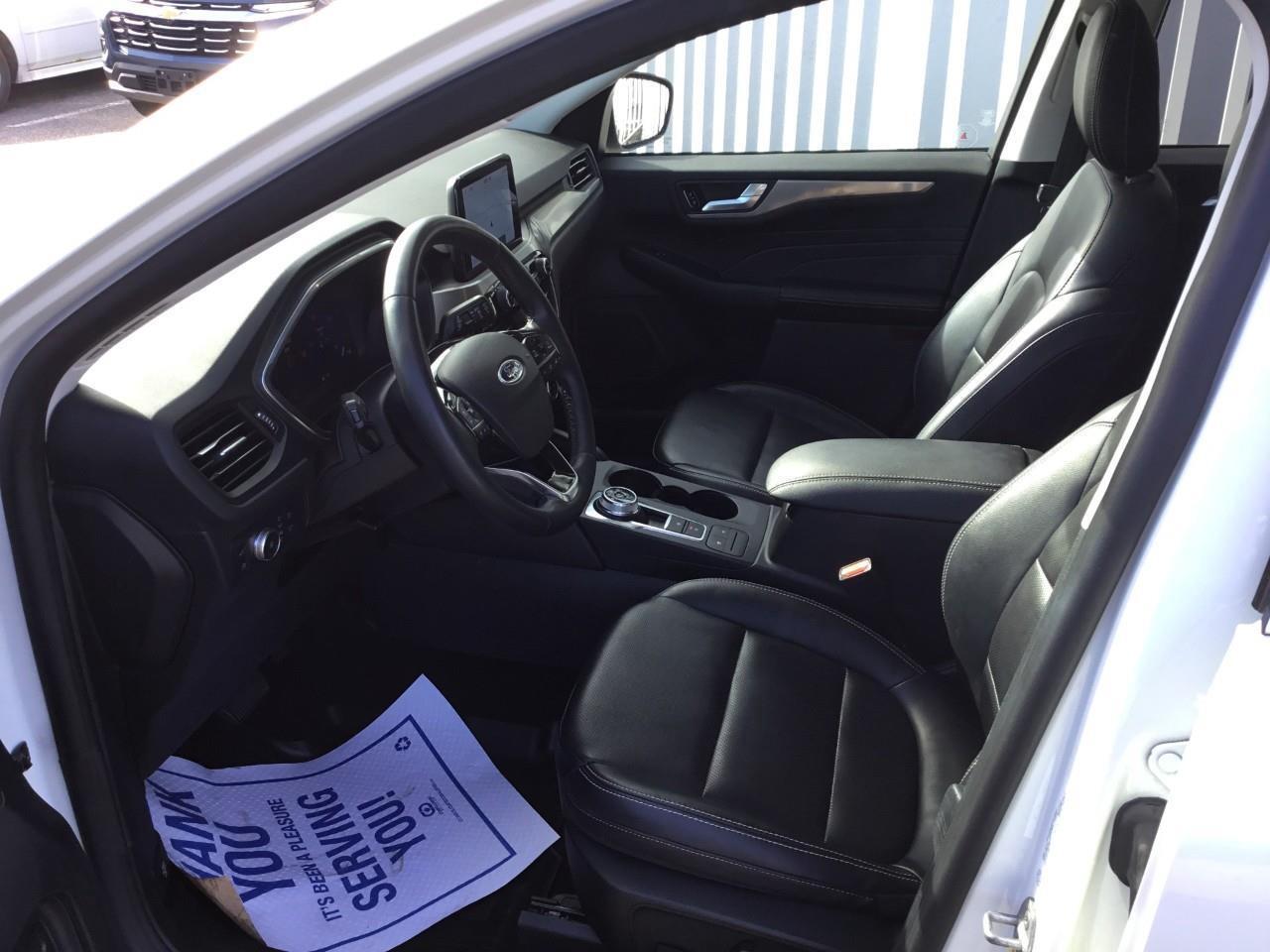 2022 Ford Escape Titanium Hybrid Photo