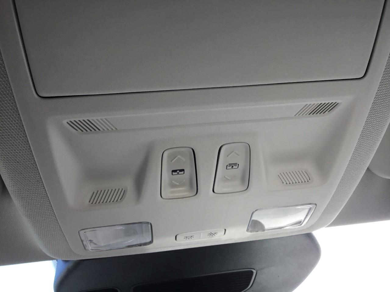 2022 Ford Escape Titanium Hybrid Photo