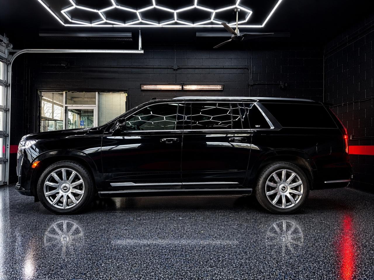 2022 Cadillac Escalade ESV Premium Luxury Platinum Photo
