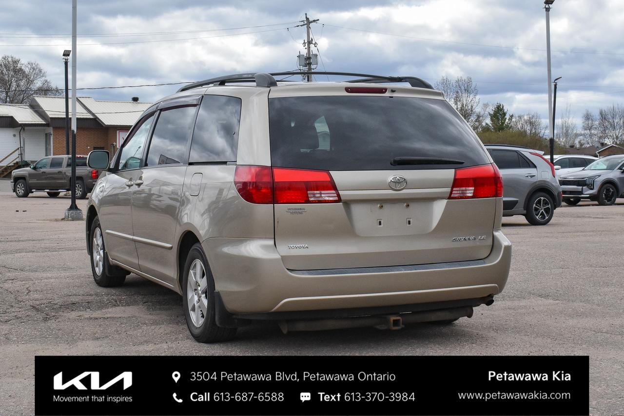 2005 Toyota Sienna CE 7 Passenger 4dr All-Wheel Drive Passenger Van Photo4