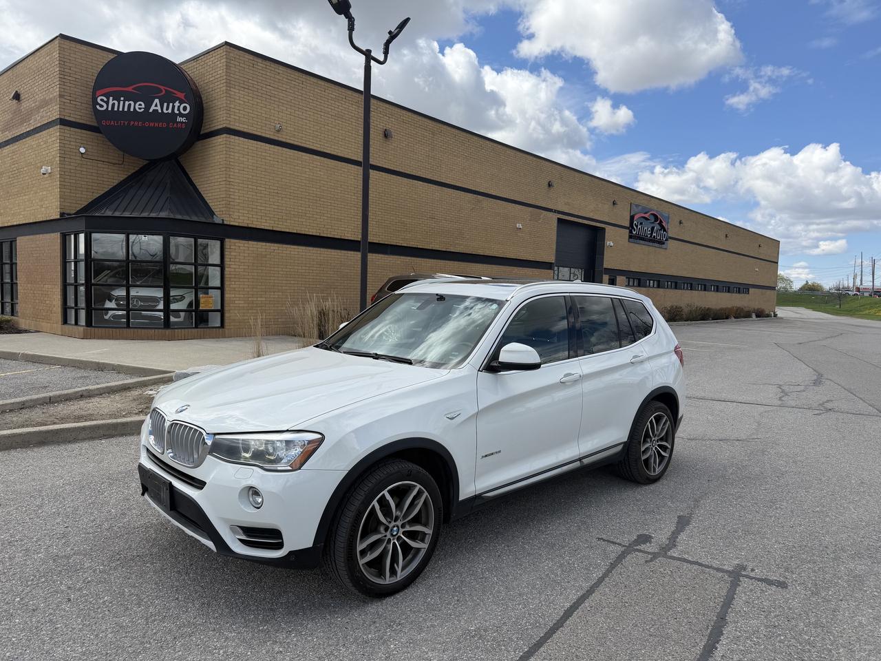 2015 BMW X3 AWD xDrive28i Harmon Kardon Winter tires on Rims Photo0