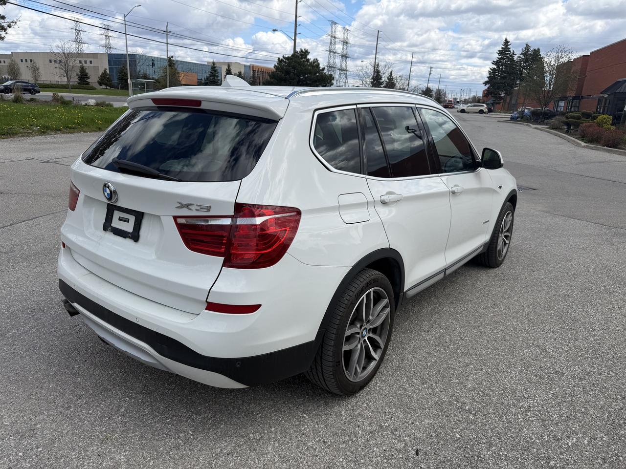 2015 BMW X3 AWD xDrive28i Harmon Kardon Winter tires on Rims Photo