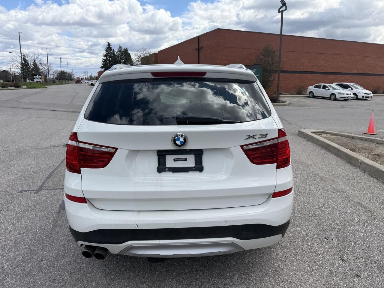 2015 BMW X3 AWD xDrive28i Harmon Kardon Winter tires on Rims Photo