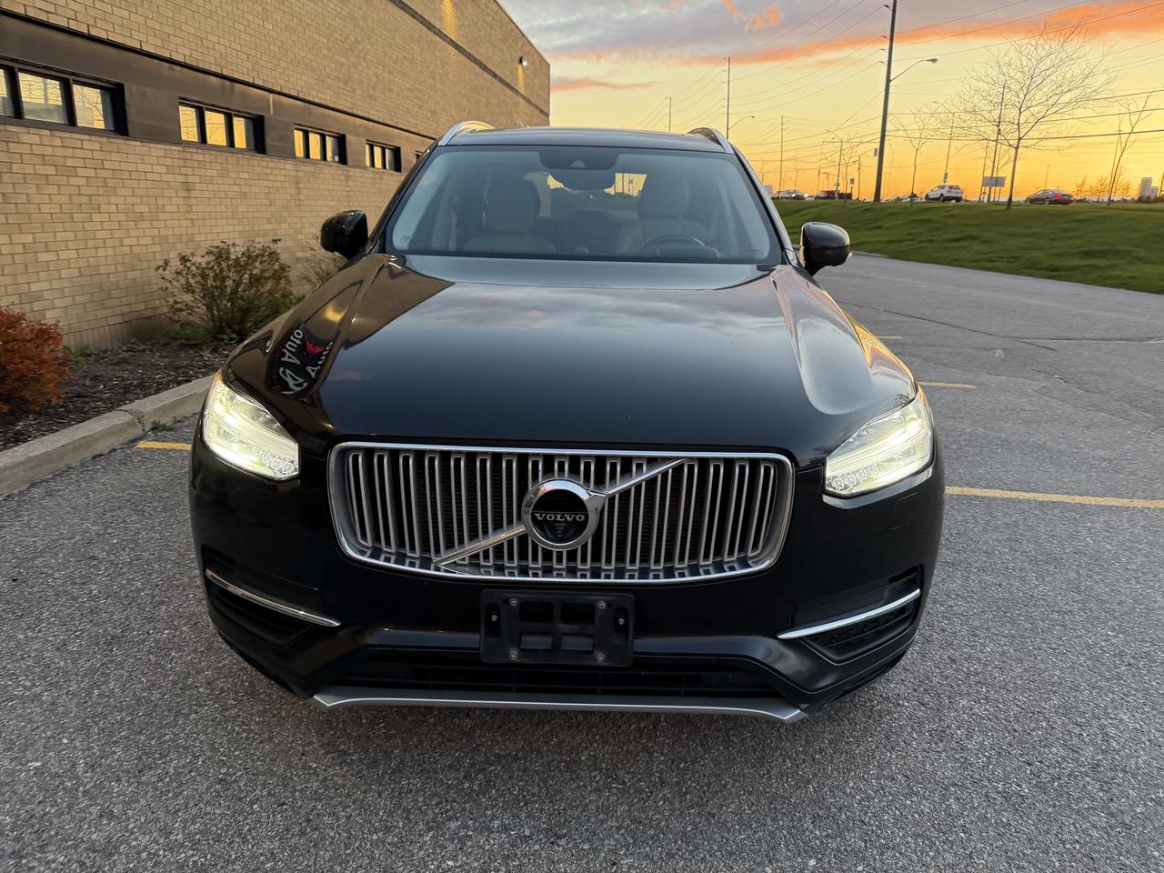 2019 Volvo XC90 T8 eAWD Plug-In Hybrid Inscription Clean Carfax Photo