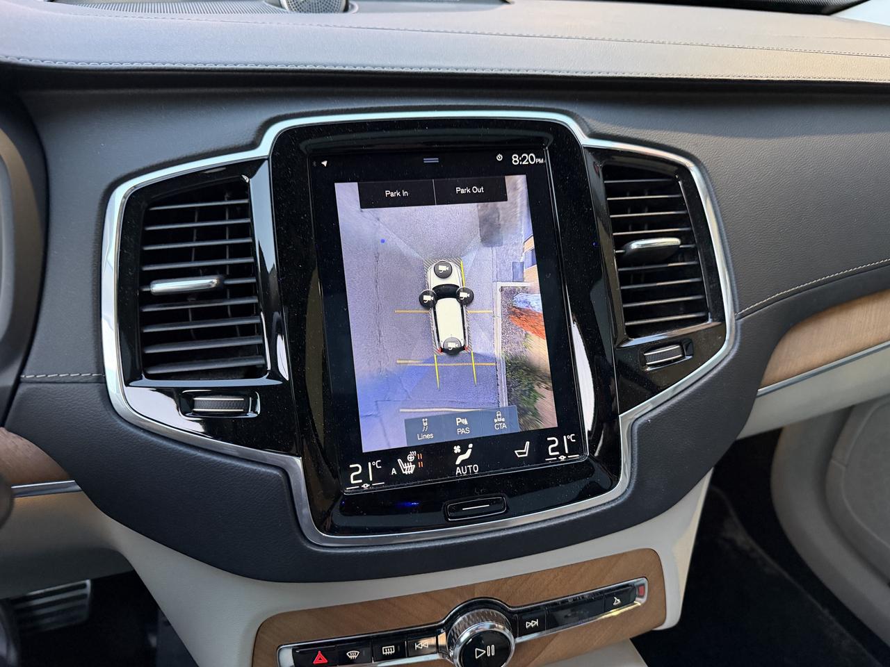 2019 Volvo XC90 T8 eAWD Plug-In Hybrid Inscription Clean Carfax Photo