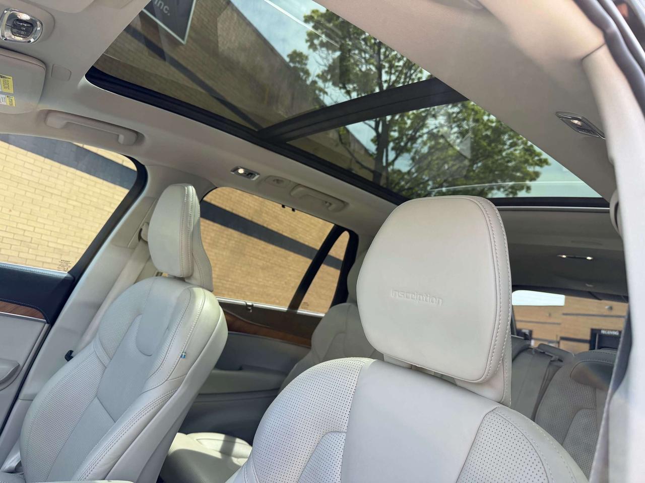 2019 Volvo XC90 T8 eAWD Plug-In Hybrid Inscription Clean Carfax Photo