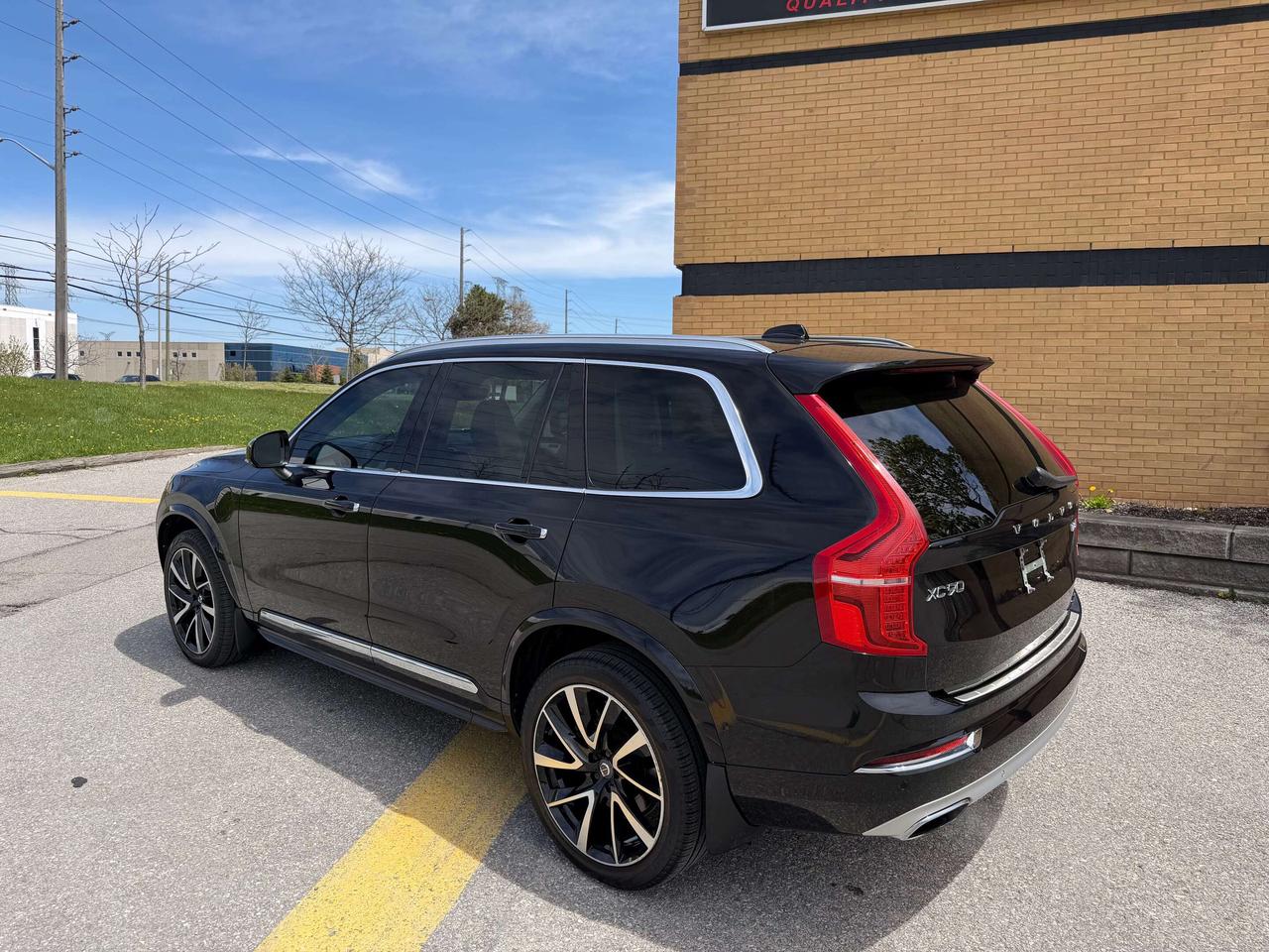 2019 Volvo XC90 T8 eAWD Plug-In Hybrid Inscription Clean Carfax Photo