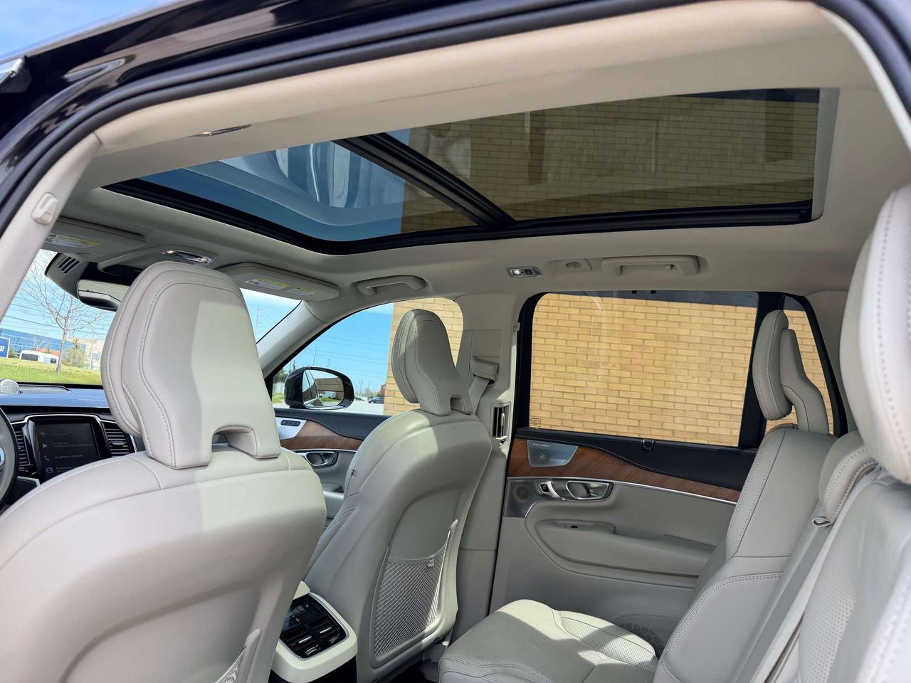 2019 Volvo XC90 T8 eAWD Plug-In Hybrid Inscription Clean Carfax Photo