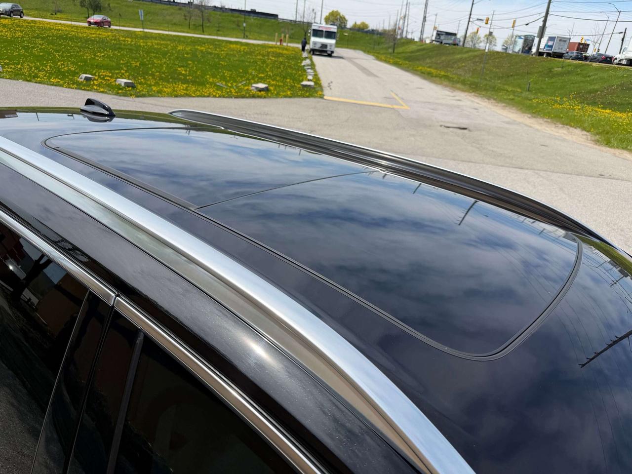 2019 Volvo XC90 T8 eAWD Plug-In Hybrid Inscription Clean Carfax Photo