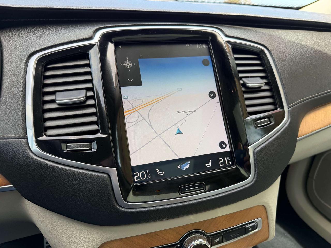 2019 Volvo XC90 T8 eAWD Plug-In Hybrid Inscription Clean Carfax Photo
