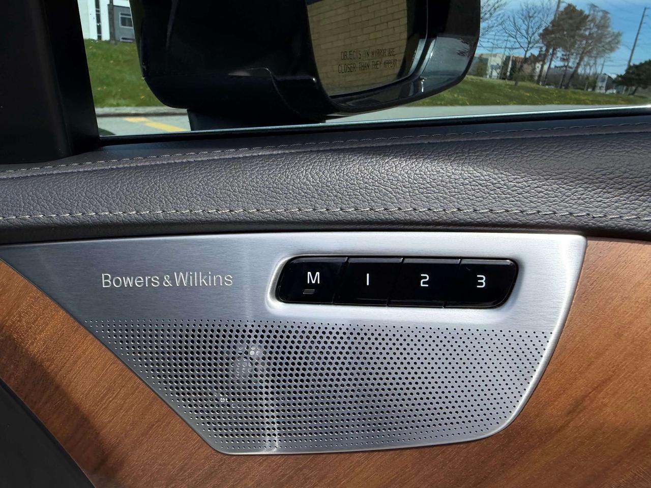 2019 Volvo XC90 T8 eAWD Plug-In Hybrid Inscription Clean Carfax Photo