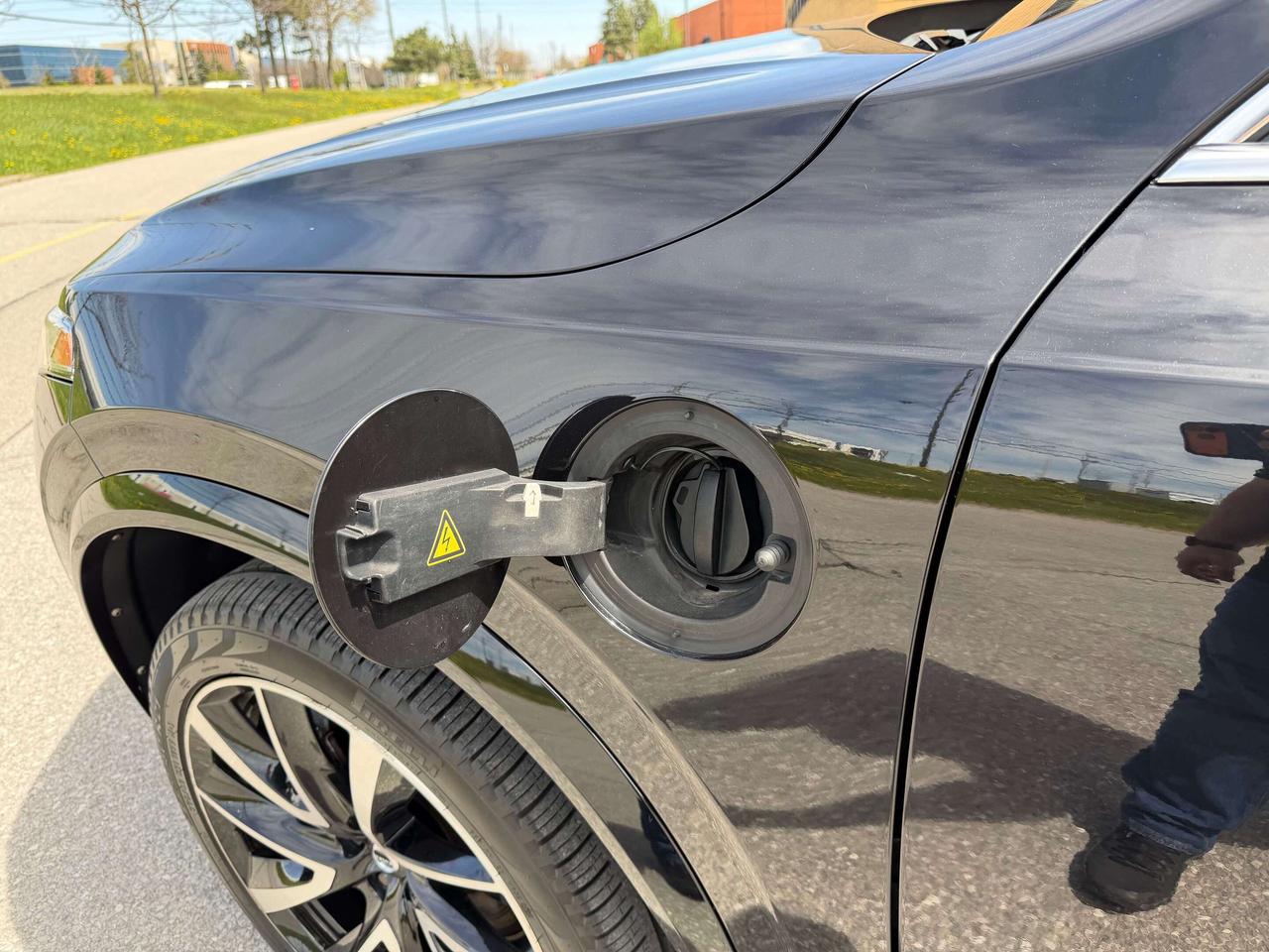2019 Volvo XC90 T8 eAWD Plug-In Hybrid Inscription Clean Carfax Photo