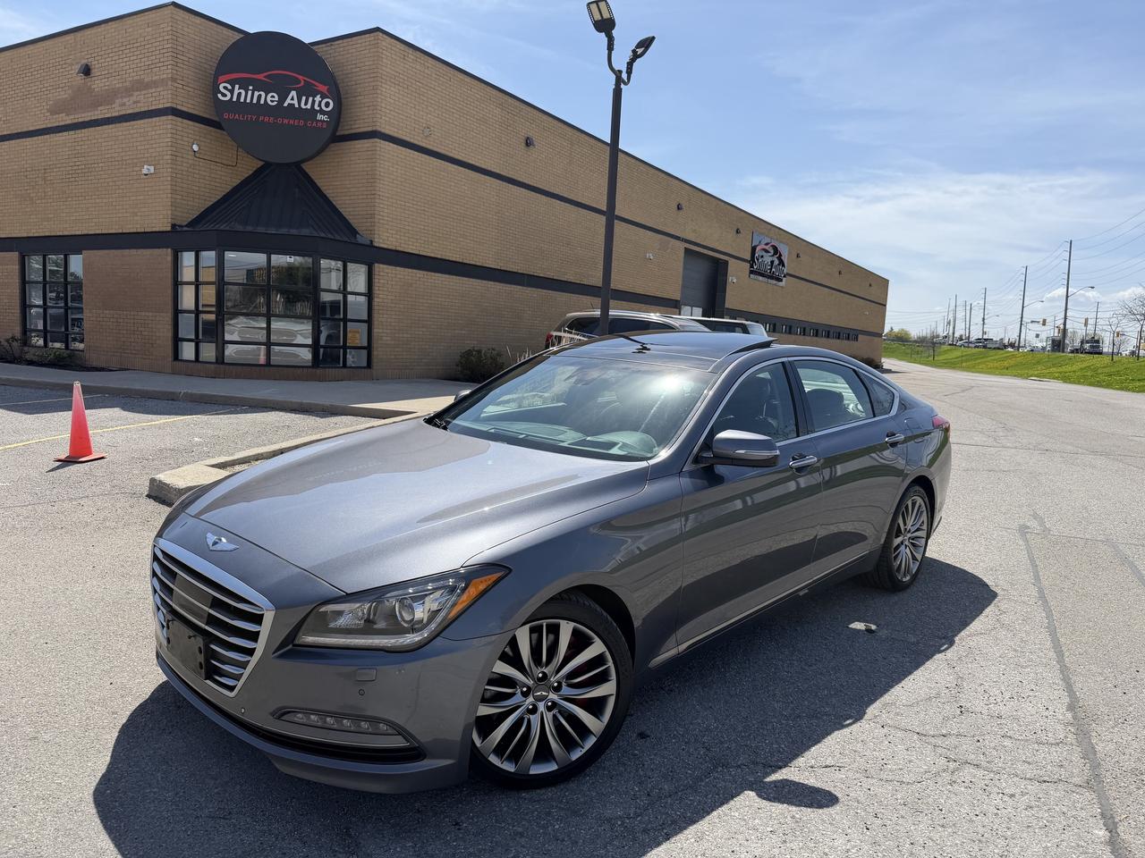 2015 Hyundai Genesis Sedan 5.0 AWD Ultimate Leather Heads Up Cooled Seat Photo